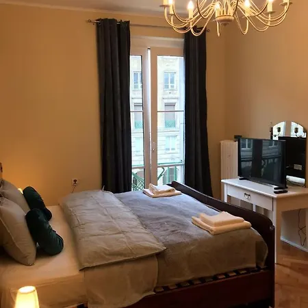 Stylowy W Centrum Apartman *